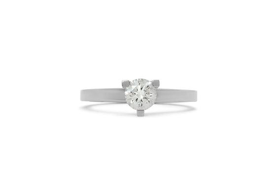 5mm moissanite solitaire