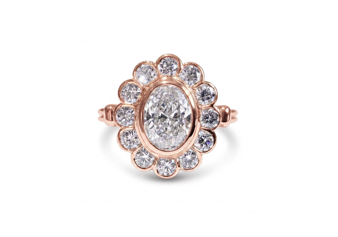 Bague de fiançailles marguerite avec diamants de laboratoire ovale et or rose