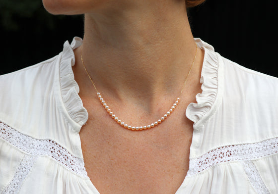City Necklace (Peach)