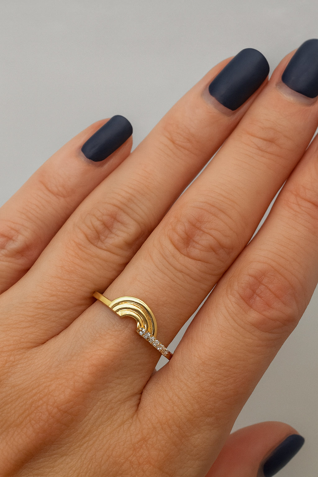 Rainbow ring with pavé diamonds