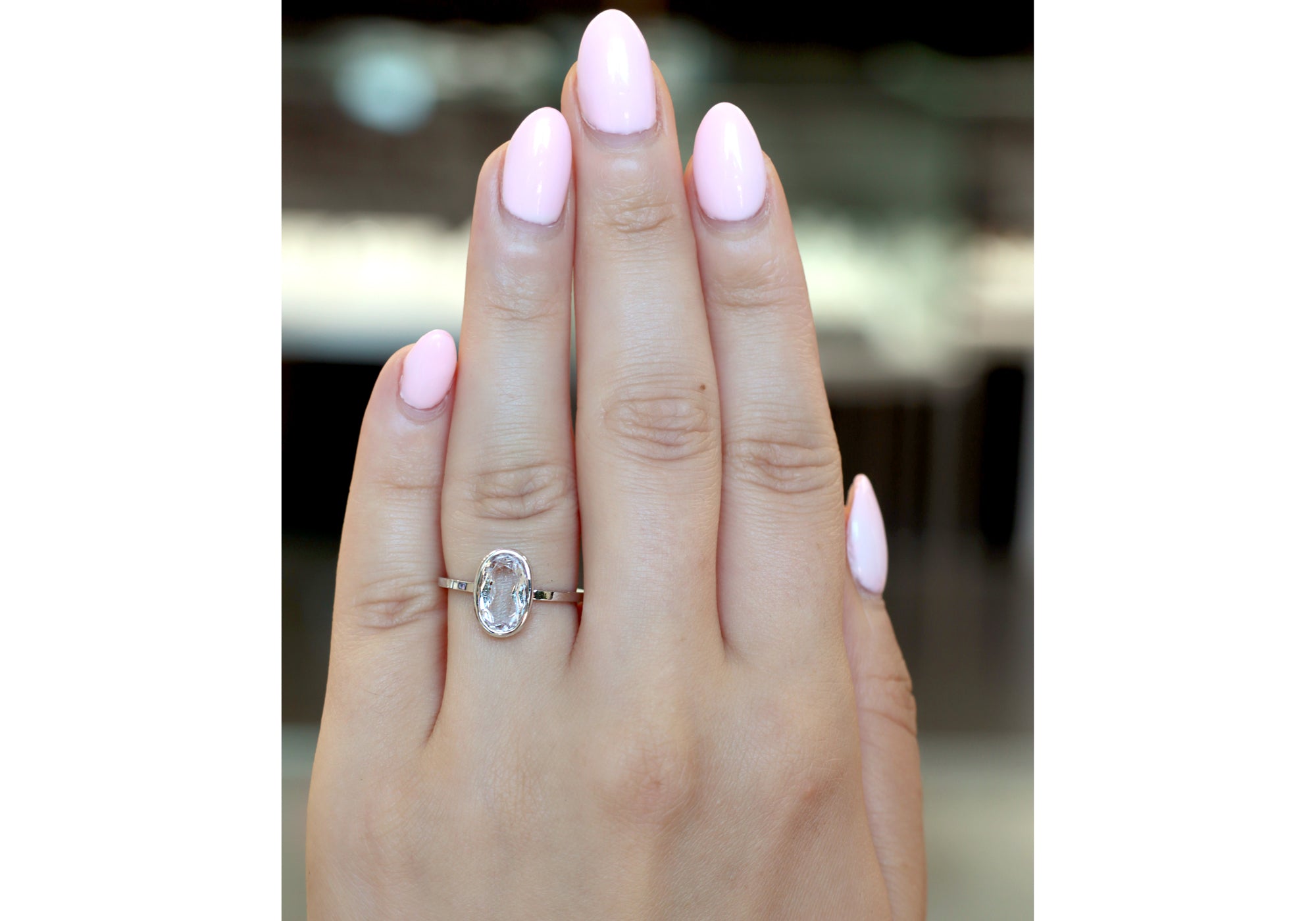 Ring with oval pink tourmaline