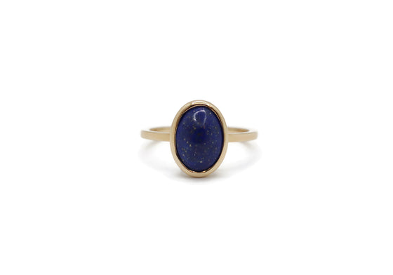 Ring with lapis lazuli