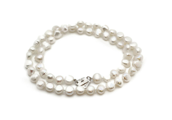 Baroque pearl necklace