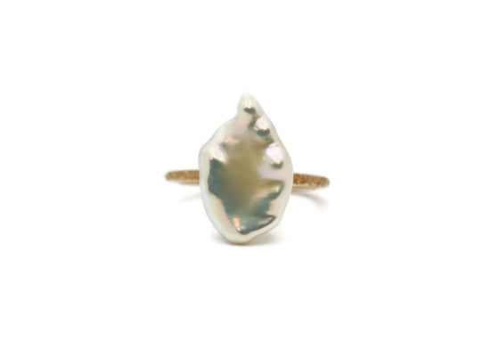 Natural baroque pearl ring