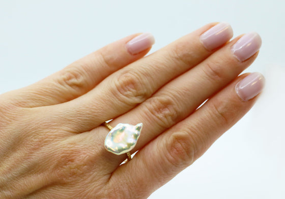 Natural baroque pearl ring