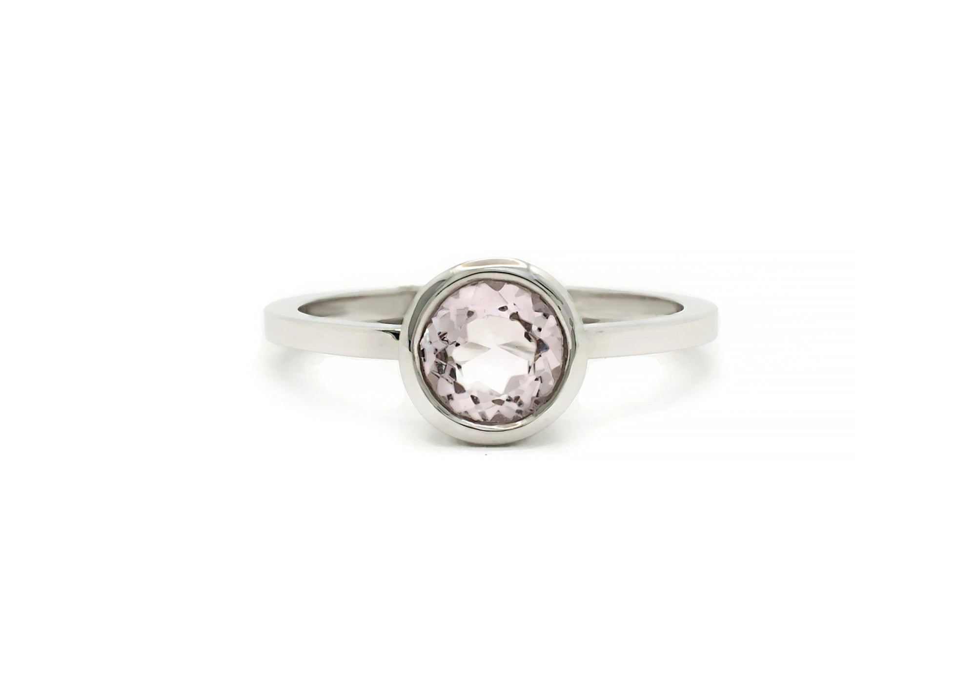 Natural pink sapphire solitaire from Madagascar