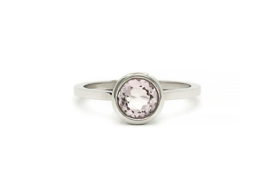 Natural pink sapphire solitaire from Madagascar