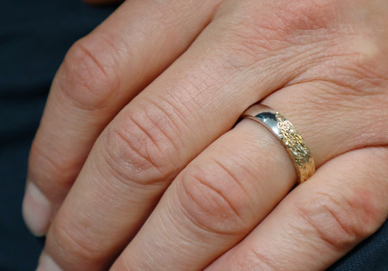 Between the moon and the sun