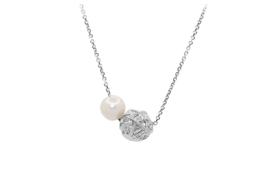 Pearly wool ball