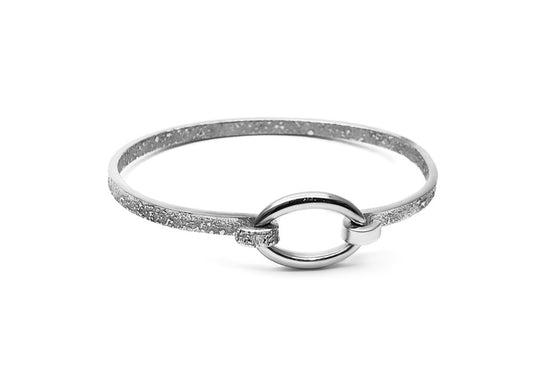 The wrist crossing (Stg925)