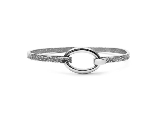 The wrist crossing (Stg925)