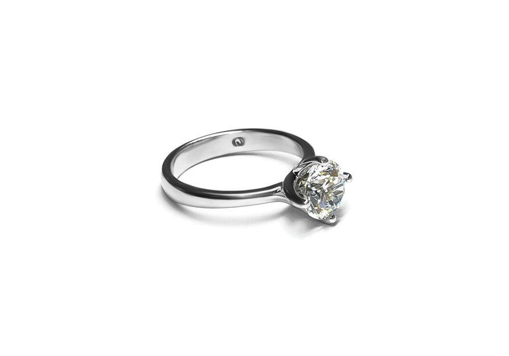 Solitaire en or blanc avec moissanite de 7mm